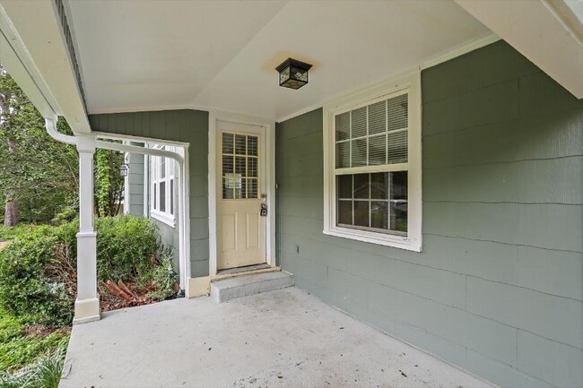 Foto del edificio - 602 Oakwood Dr