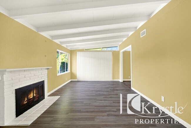 Foto del edificio - Updated Vallejo Home with Large Yard and 2-Car Garage