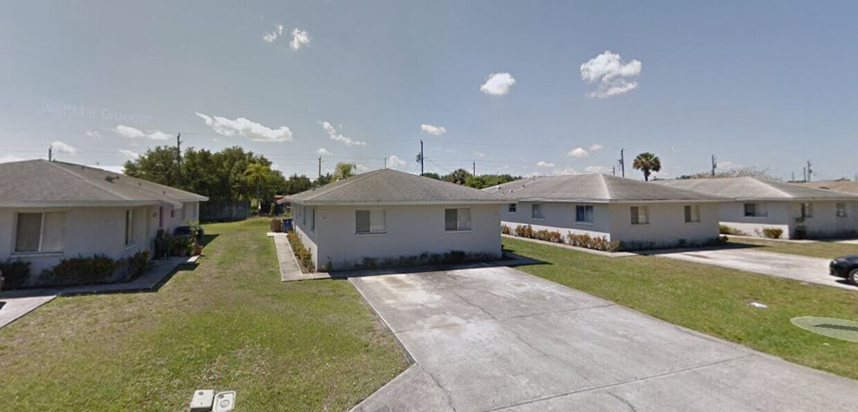 Primary Photo - 13923-13925 First St - Duplex