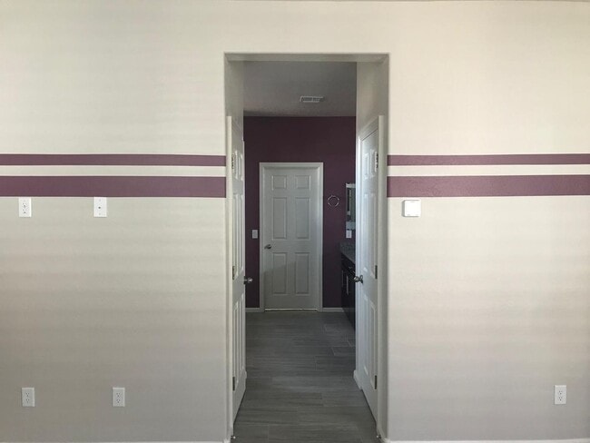 Foto del edificio - 5407 W Desert Hollow Dr