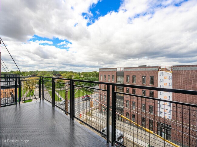 Foto del edificio - 2725 Thatcher Ave