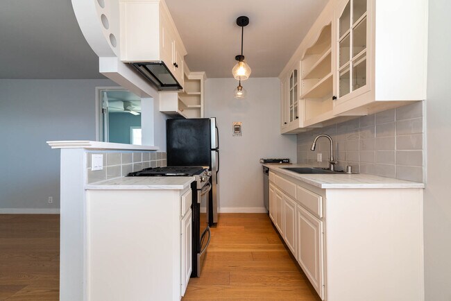 Building Photo - 3107 3rd St