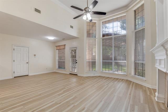 Foto del edificio - 3720 Southport Dr