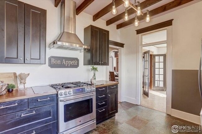 Foto del edificio - 719 Remington St