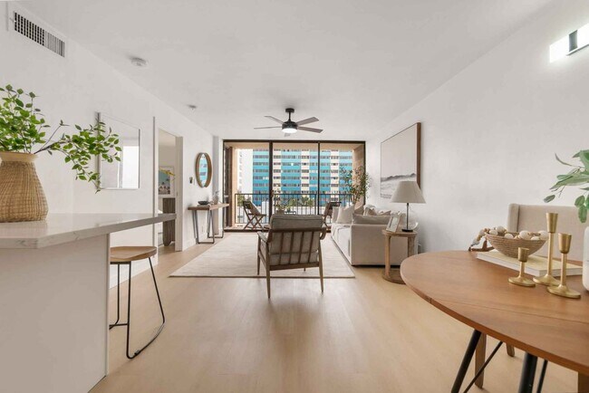 Foto del edificio - 1750 E Ocean Blvd