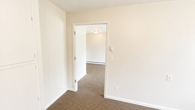 Building Photo - Freedom Ring Apartments