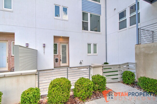 Foto del edificio - 5021 W Daybreak Pkwy