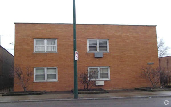 Foto del edificio - 4043-45 W 63rd St