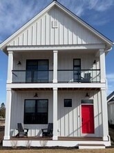 Building Photo - 489 Bastle Wynd