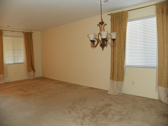 Building Photo - 532 Soothing Meadows Dr NE