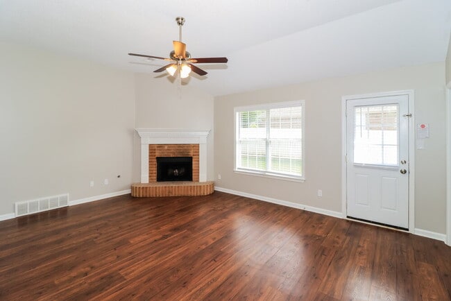 Building Photo - 7699 Shadow Bend Ln