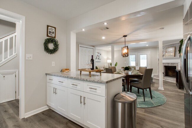 Foto del edificio - 169 Willow Stream Ct