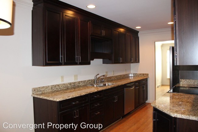 Foto del edificio - 3 br, 3 bath House - 115 Mcdaniel Greene