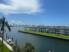 Building Photo - 104 Paradise Harbour Blvd