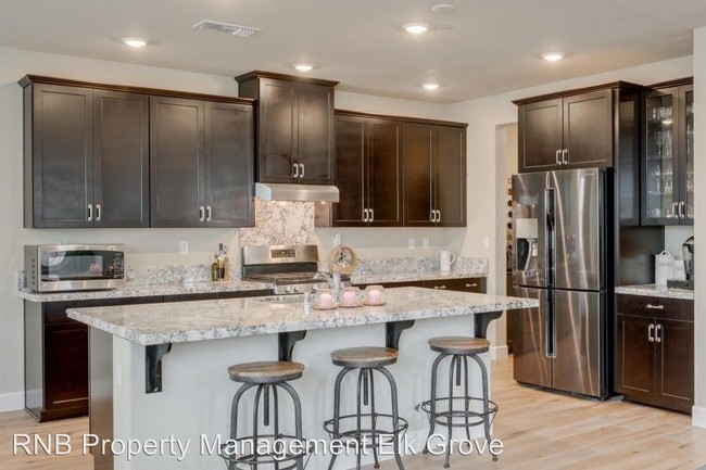 Building Photo - 5 br, 3 bath House - 7748 Finnhorse Way