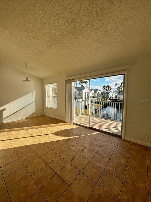 Building Photo - 2504 Woodgate Blvd