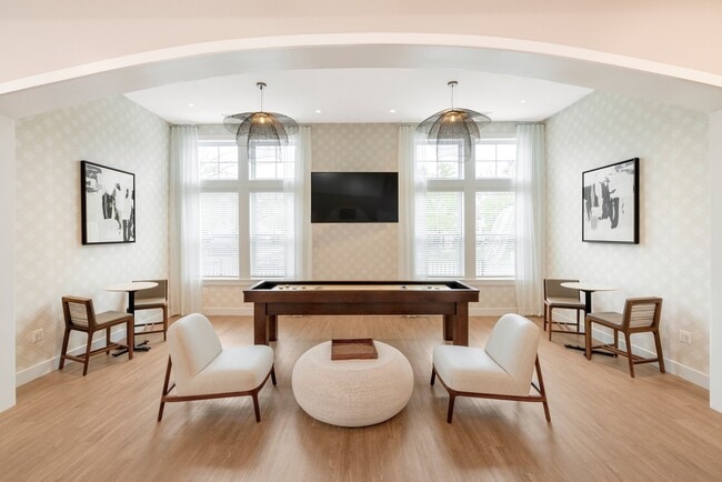 Sala de juegos de la casa club - The Glades