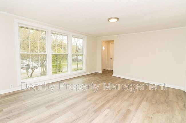 Building Photo - 936 Ely Rd