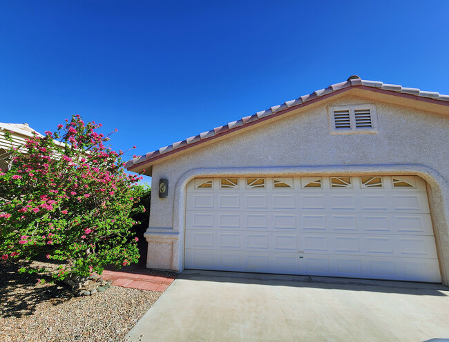 Garage - 3790 Canyon Cove Dr