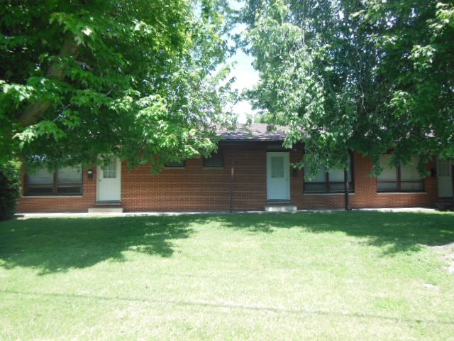 Primary Photo - 121 W 7th St