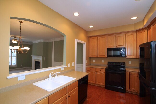 Foto del edificio - 217 Anniston Ct