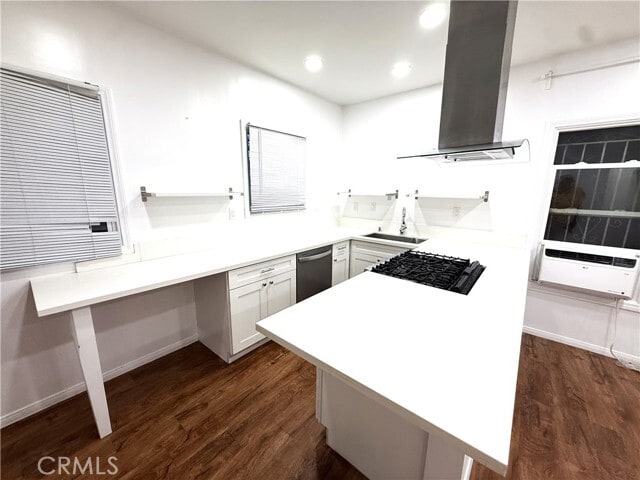 Building Photo - 3621 Denker Ave