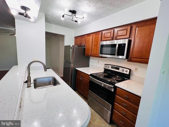 Foto del edificio - 2406 Forest Edge Ct