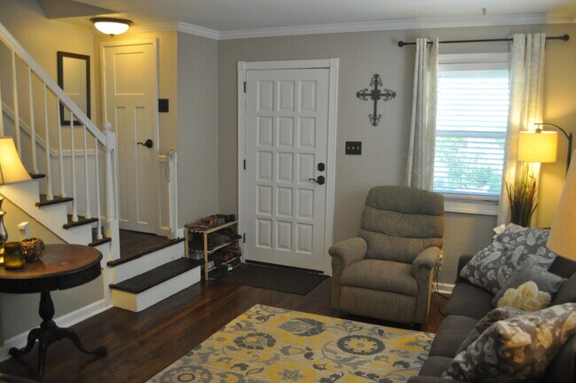 Foto del edificio - 107 S Iris St