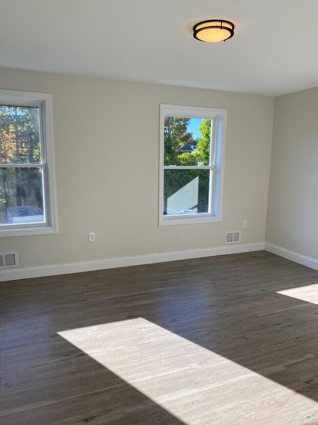 12 Sapphire Ln, Nashua, NH 03064 Townhome Rentals in Nashua NH