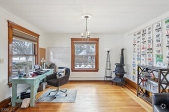 Building Photo - 587 Wyckoff Ave