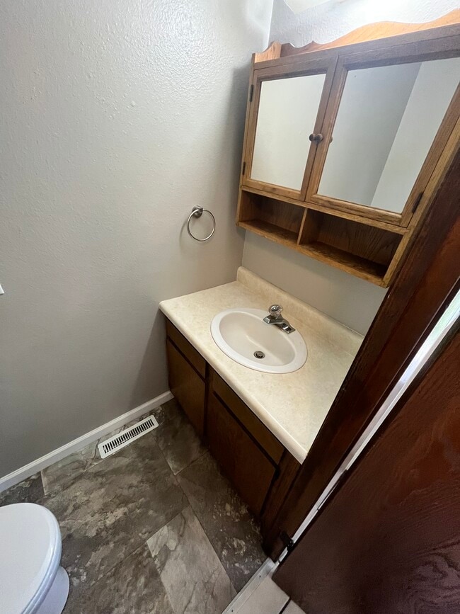 1/2 bath main level - 4414 Solar Pl