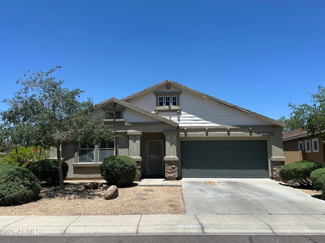 Foto principal - 13524 W Marshall Ave