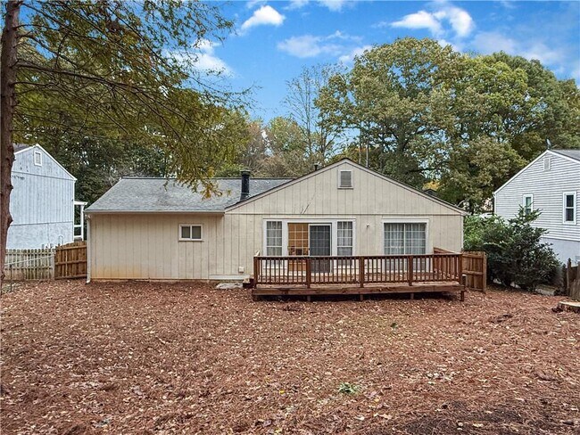 Foto del edificio - 10740 Plantation Bridge Dr