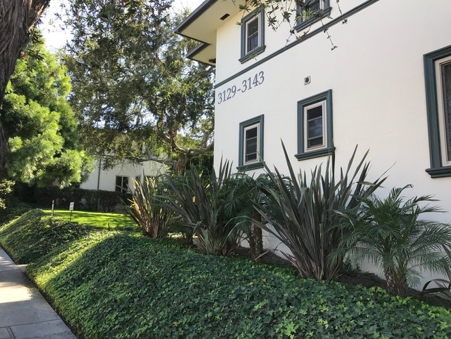 Foto del edificio - 3133 Overland Ave