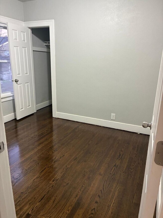 Foto del edificio - Charming 2-Bedroom Home in Hammond, IN