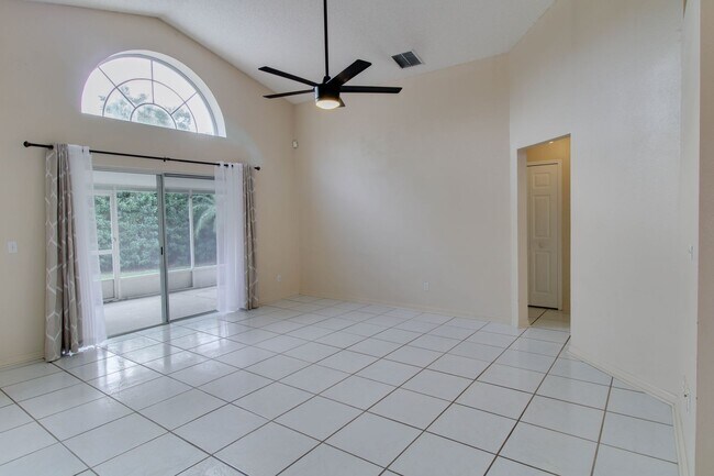 Foto del edificio - 10538 Sun Villa Blvd - Available December ...