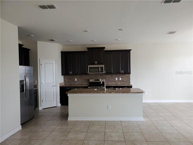 Building Photo - 4646 Terry Town Dr