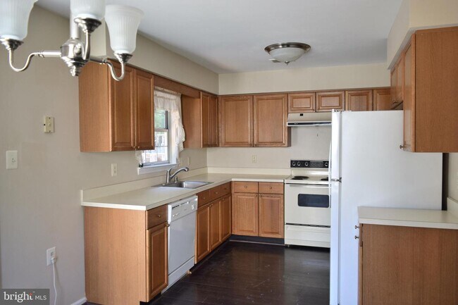 Foto del edificio - 5011 Lambsgate Ln