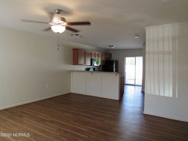 Building Photo - 2 BR 1.5 BA In Boyington Place