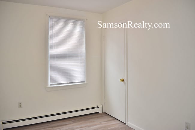 Building Photo - 106 Ives St