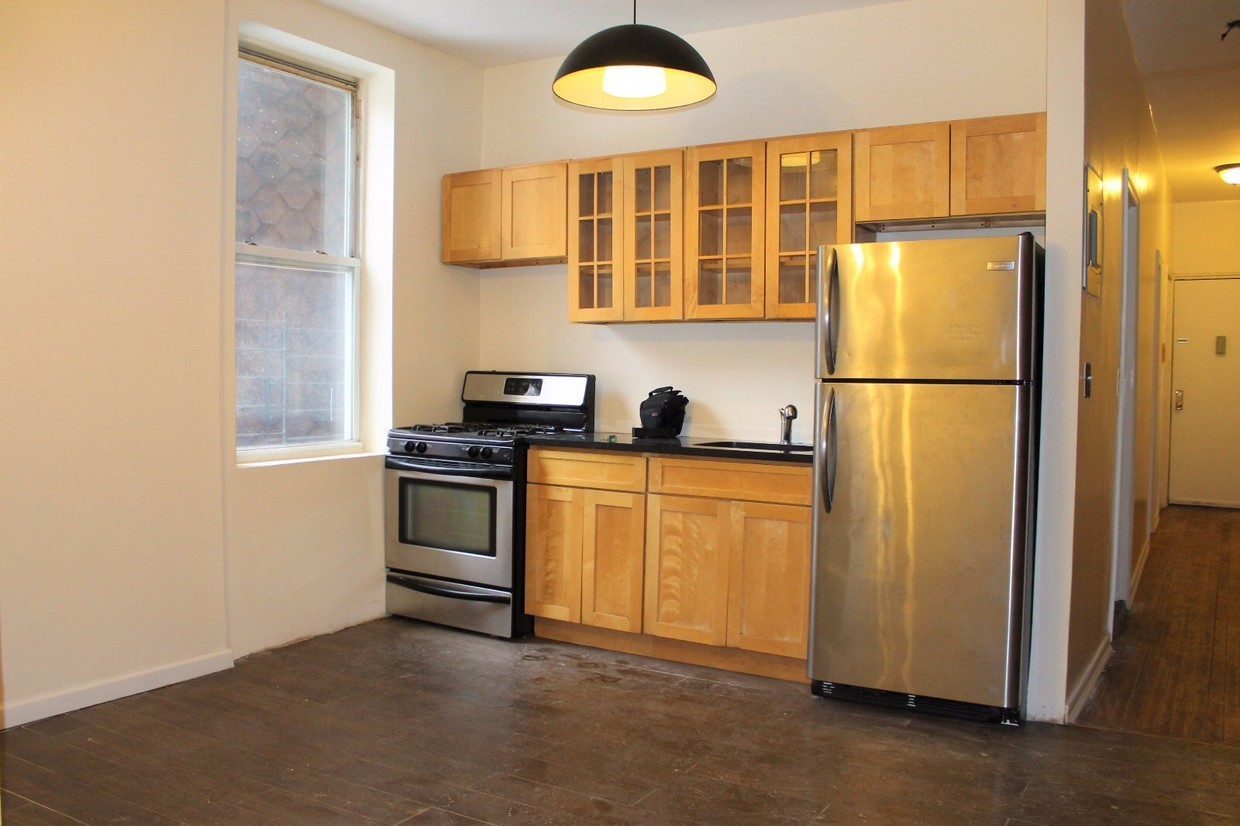 Primary Photo - 57 Grove St