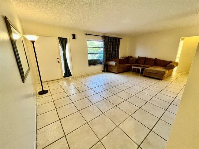 Building Photo - 6105 NW 73rd Ave