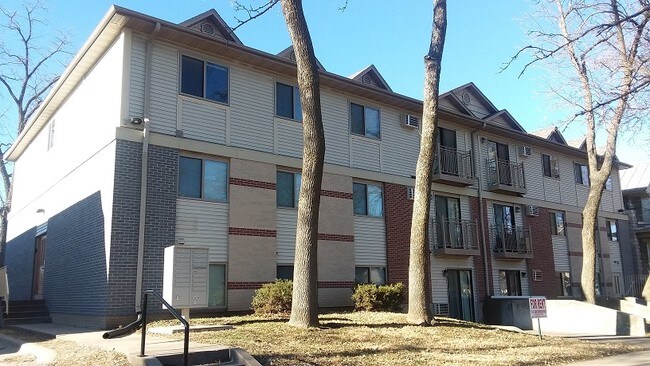 Building Photo - 511 S Johnson St