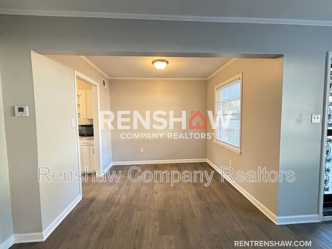 Foto del edificio - 1548 Ivy Rd