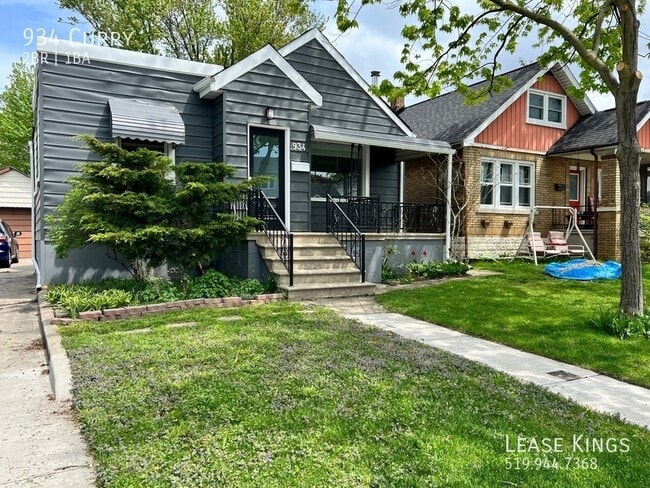 Building Photo - Newly Renovated 2 Bed 1 Bath Single Family...
