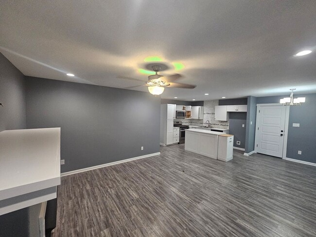 Building Photo - 4 bed 2 bath home in Benton