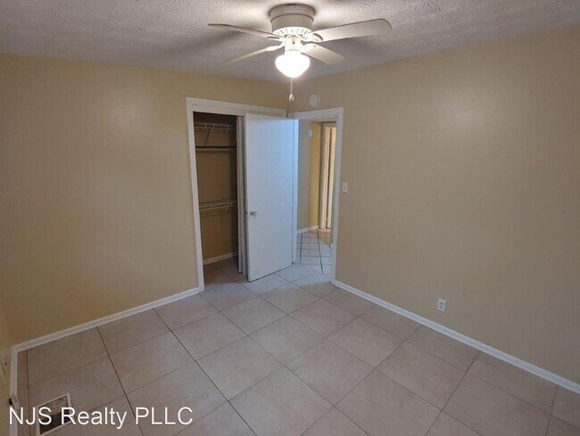 Building Photo - 3 br, 1 bath House - 1125 W. 29th St.