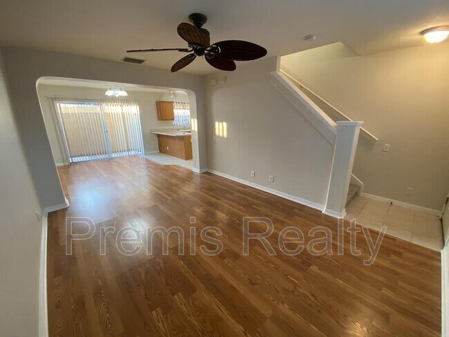 Foto del edificio - 13224 Thoroughbred Loop