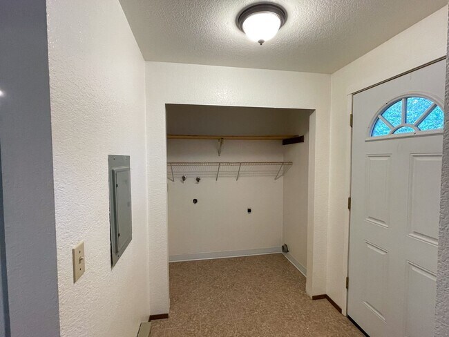 Building Photo - 14207 Lynnwood