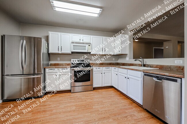 Foto del edificio - 3 bedroom 2 bath in  N Phx